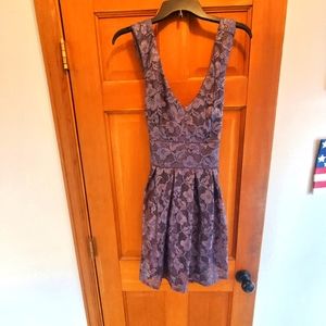 Sexy dress with crossed back